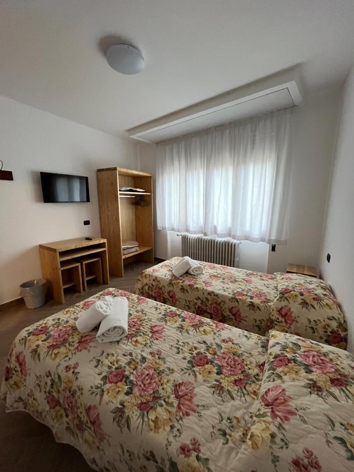 B&B Michelina Castiglione dʼIntelvi Εξωτερικό φωτογραφία